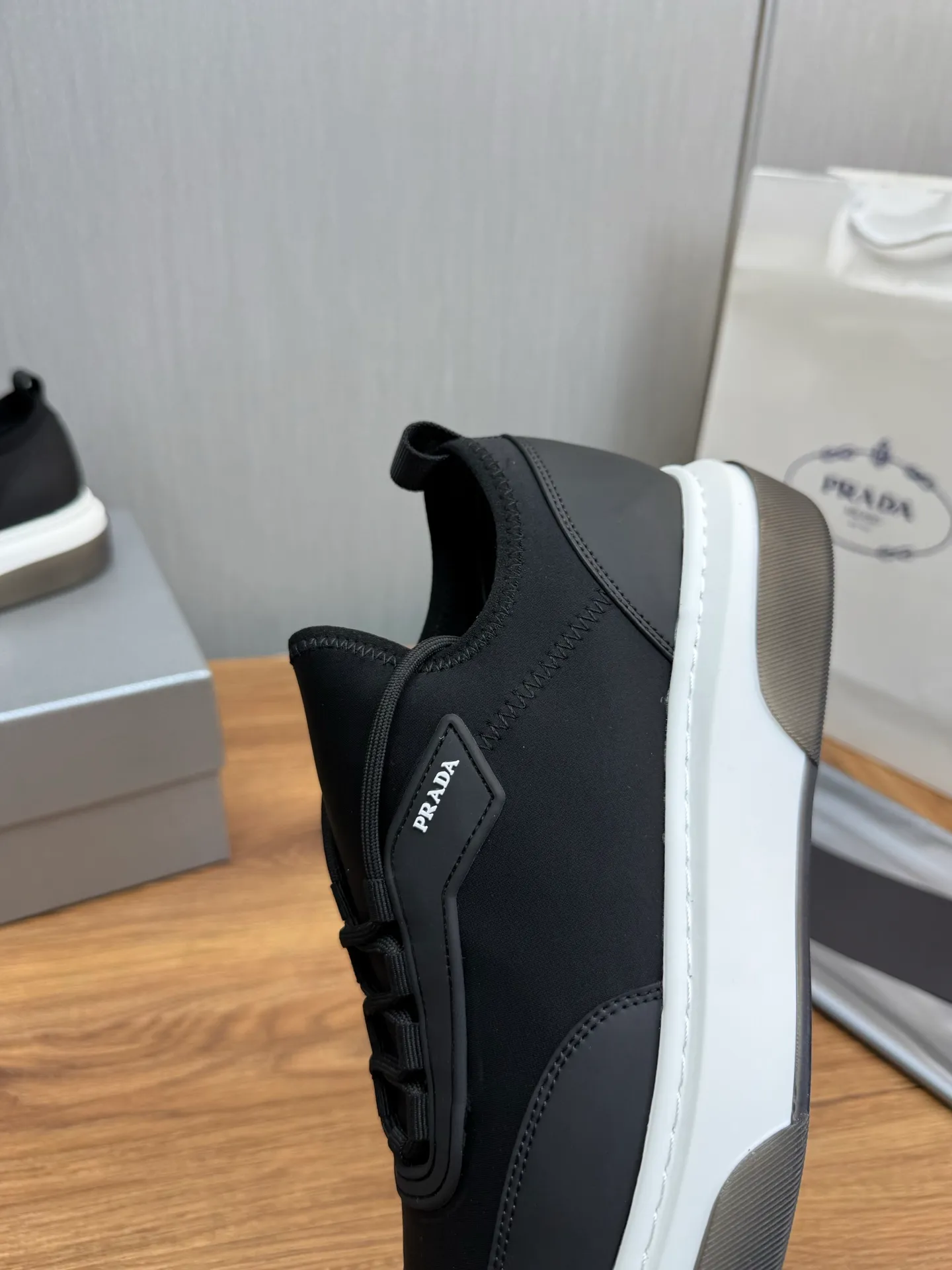 Men's shoes 💰580💰 [PRADA] Men's shoes are popular in the counter, official website is synchronized, 1 high-quality shipment ✔️Original cowhide splicing + cowhide lining, 1🆚1 replica, original sole, 38-45 (45 customized, non-refundable)